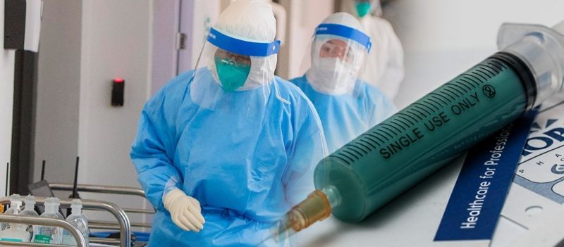 Οι κατασκευαστές του εμβολίου της Οξφόρδης για τον κορωνοϊό αποποιούνται κάθε ευθύνη για παρενέργειες