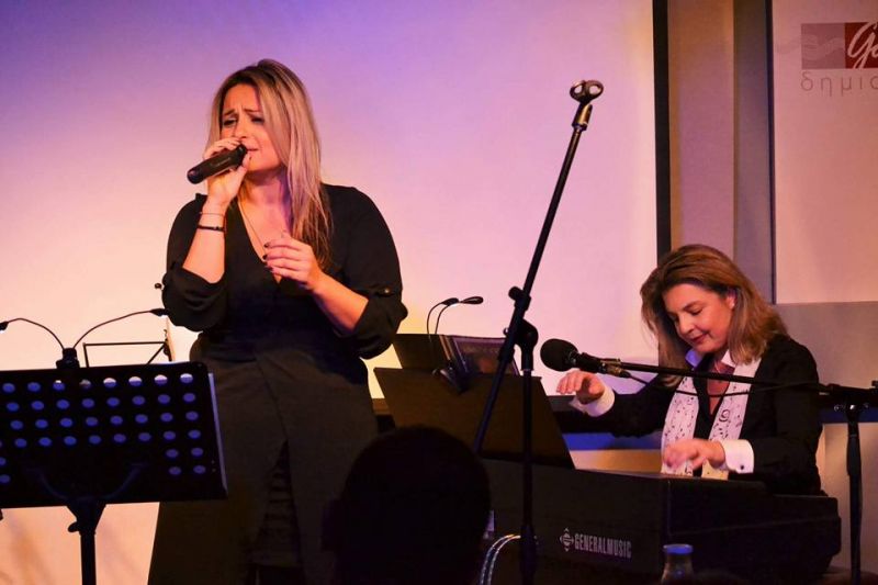 Πηγή Λυκούδη - Νάνσυ Κανέλλη - Ξένια Δικαίου &quot;ΜΑΓΙΑ - ΞΩΤΙΚΑ&quot; Ερμηνεύει η Γεωργία Αγγέλου