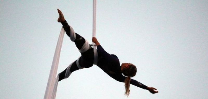 Η Κατερίνα Σολδάτου μαγεύει από τη χιονισμένη Πεντέλη (βίντεο)