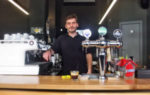 Ερωτικός μετανάστης στο Αγρίνιο μας εξομολογείται