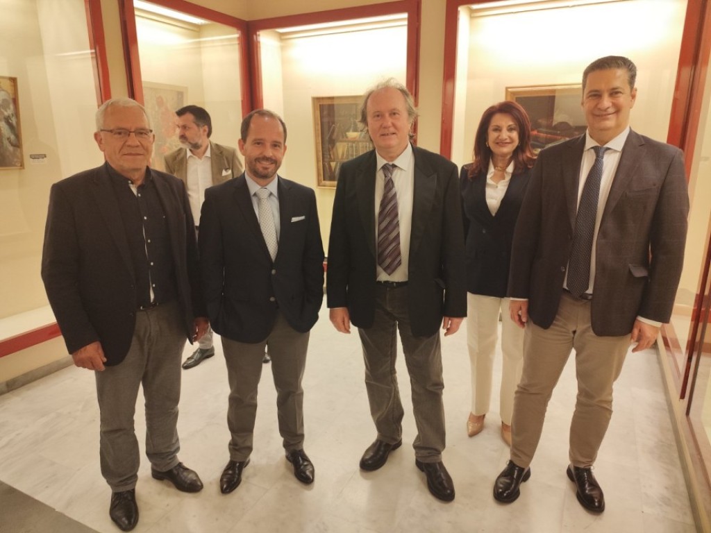 Πραγματοποιήθηκαν στην αίθουσα της Γυμναστικής Εταιρείας Αγρινίου τα εγκαίνια της έκθεσης «Έλληνες ζωγράφοι 1880-2000»