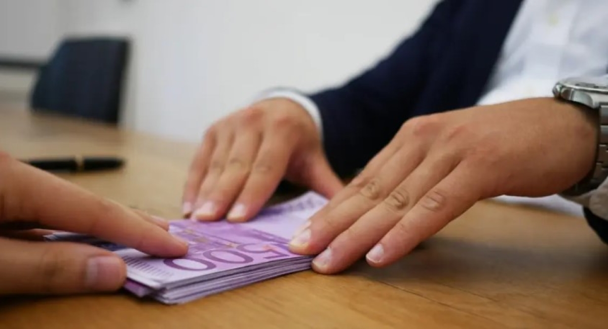 Στις 27 Μαρτίου «κλειδώνει» ο νέος κατώτατος μισθός, πάνω από τα 800 ευρώ - Τα 4 σενάρια και η πιθανή «έκπληξη»