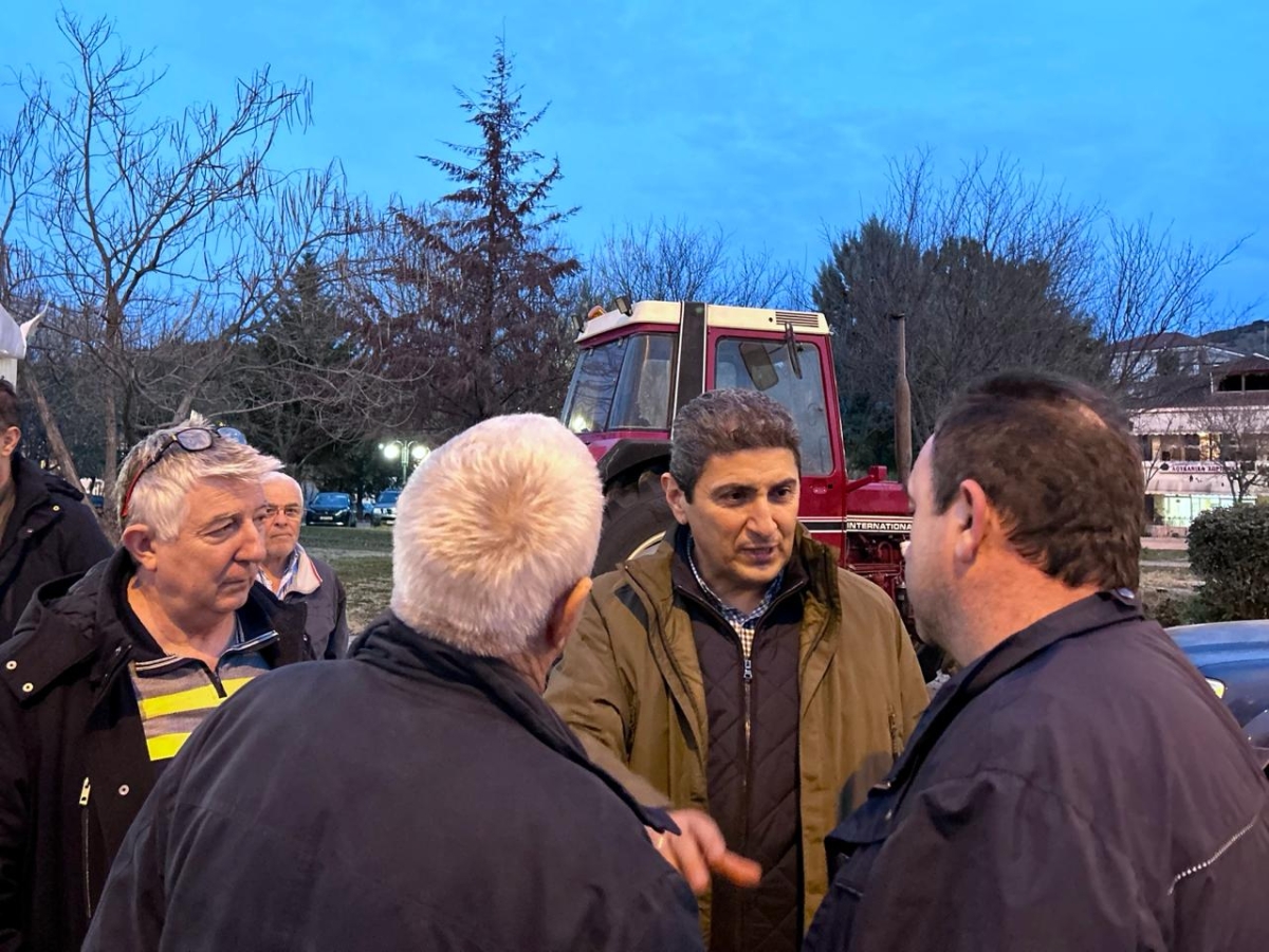 Επίσκεψη Αυγενάκη στο Νέο Μοναστήρι Δομοκού - Συζήτηση με τους αγρότες στη γενική συνέλευση - Νέα πρόταση για διάλογο με εκπροσώπους του Συντονιστικού των μπλόκων