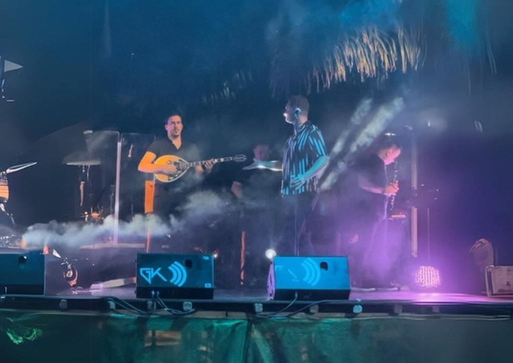 Με επιτυχία η συναυλία του Χρήστου Μενιδιάτη στον Αστακό Αιτωλοακαρνανίας, από την Περιφέρεια Δυτικής Ελλάδας