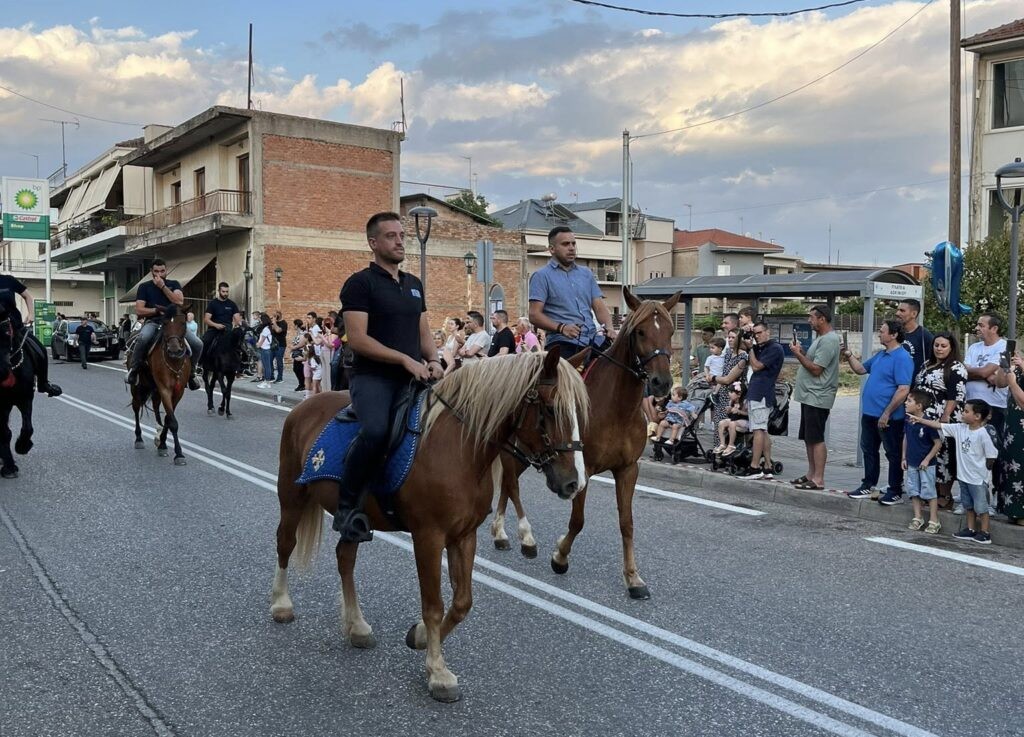 Μεγάλη ιππική συνάντηση στο Δοκίμι Αγρινίου (φωτο)
