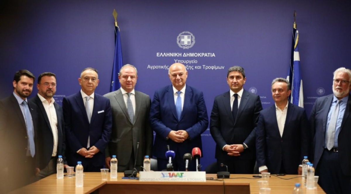 Παράδοση - Παραλαβή στο ΥΠΑΑΤ