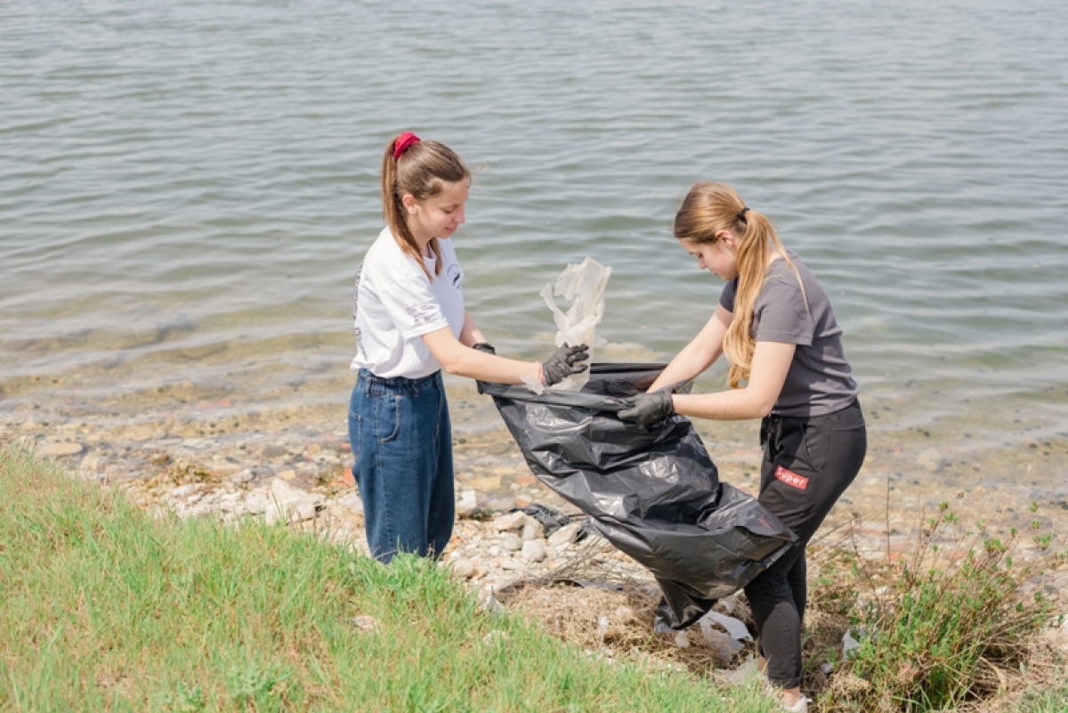 Με συλλογική δράση οι Ντόπιοι Ξε-καθάρισαν την Κλείσοβα