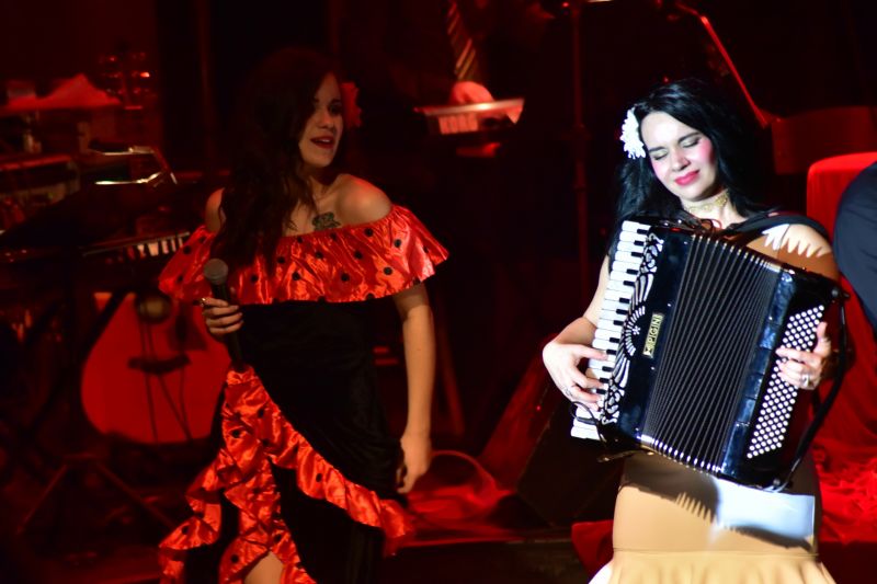 «ΕΤΣΙ ΕΙΝΑΙ Η ΖΩΗ»…..στο κατάμεστο «KREMLINO»!