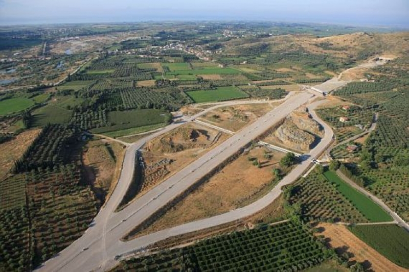 Ιόνια οδός και συνδετήριος άξονας, Κεφαλόβρυσο – Μακρυνεία – Θέρμο