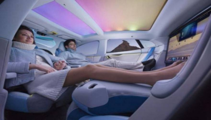 Δείτε το αυτοκίνητο του μέλλοντος - Το οδηγείς... με ένα νεύμα! (βίντεο)