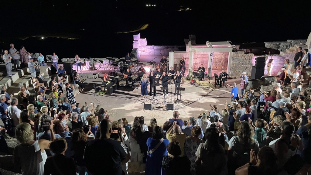 Ενθουσιώδης συμμετοχή του κοινού στις δύο συναυλίες-αφιερώματα σε τρεις Ποιητές της Ελευθερίας μέσα από τη μουσική του Μίκη Θεοδωράκη