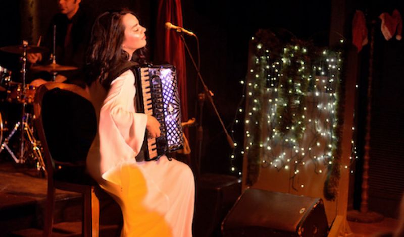 Παράταση παραστάσεων: «Έτσι είν’ η… Ζωή» της Ζωής Τηγανούρια -18/01