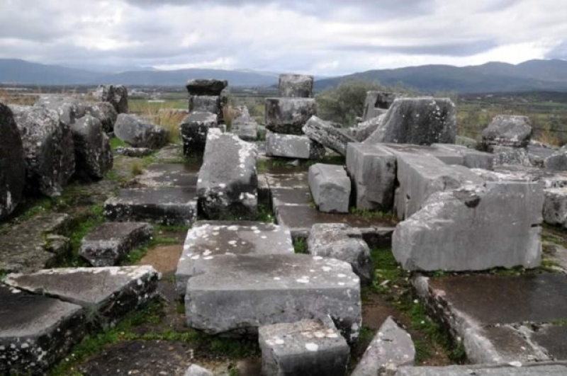 Οδοιπορικό στην αρχαία πόλη Στράτου (φωτο)