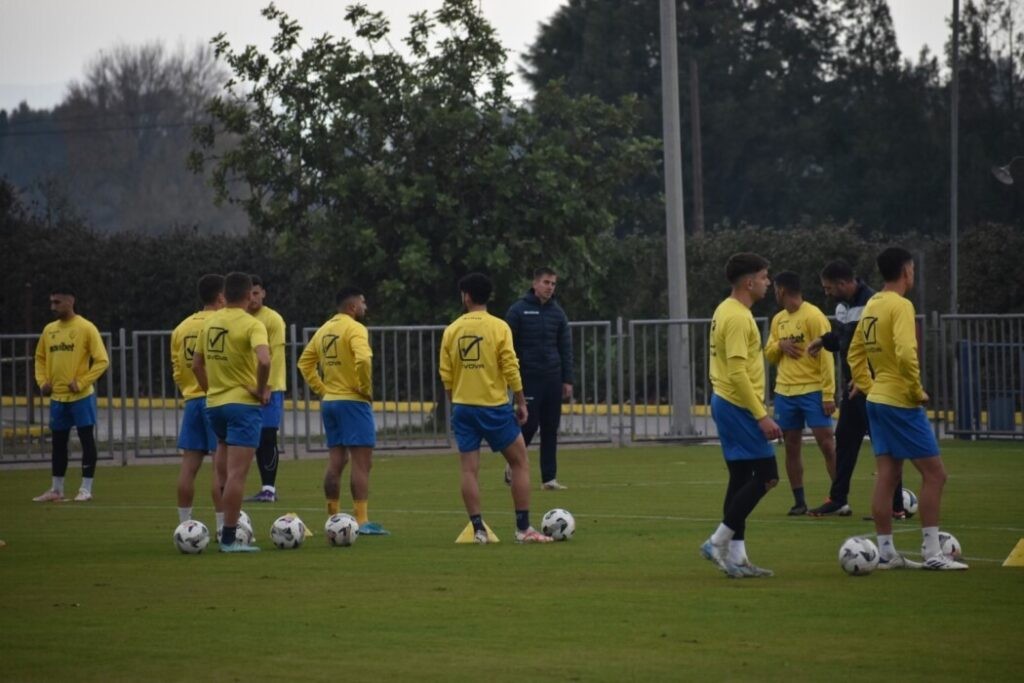 Στην προπόνηση του Παναιτωλικού ο Φώτης Κωστούλας – Πριμ για την κατάκτηση της 9ης θέσης