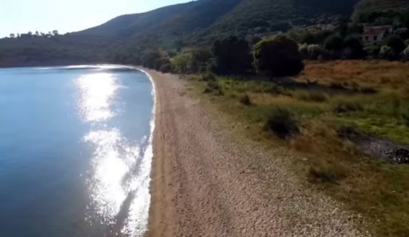 Η παραλία Βαρκό στην Πογωνιά (video)