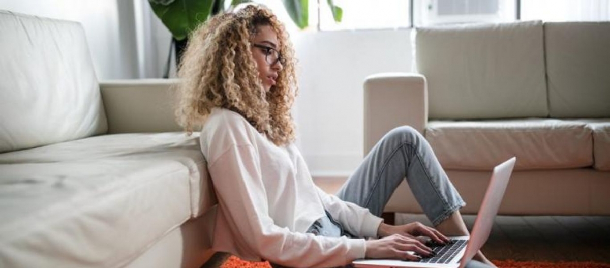 Στάση σώματος: Αυτός είναι ο σωστός τρόπος για να κάθεστε στον υπολογιστή