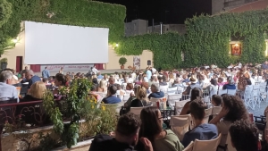 Με ιδιαίτερο ενθουσιασμό υποδέχθηκε την προβολή της ταινίας «EVIL PRESENCΕ 2” των Αδελφών Γιώργου και Ανδρέα Μπαϊρακτάρη το σινεφίλ κοινό του Αγρινίου (φώτο, βίντεο)