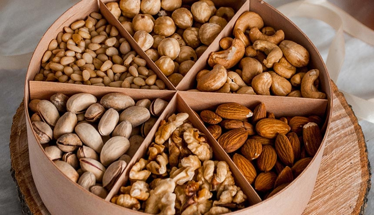 Τρεις ξηροί καρποί που βοηθούν στη μείωση του κινδύνου καρδιακών παθήσεων