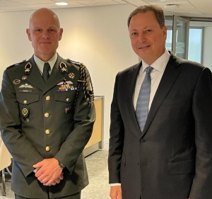 Συνάντηση Σπήλιου Λιβανού με τον Στρατηγό του Βασιλικού Ολλανδικού Στρατού Jan Renger Swillens