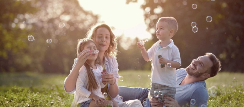 Εννιά φράσεις που «απαγορεύεται» να λένε οι γονείς στα παιδιά τους