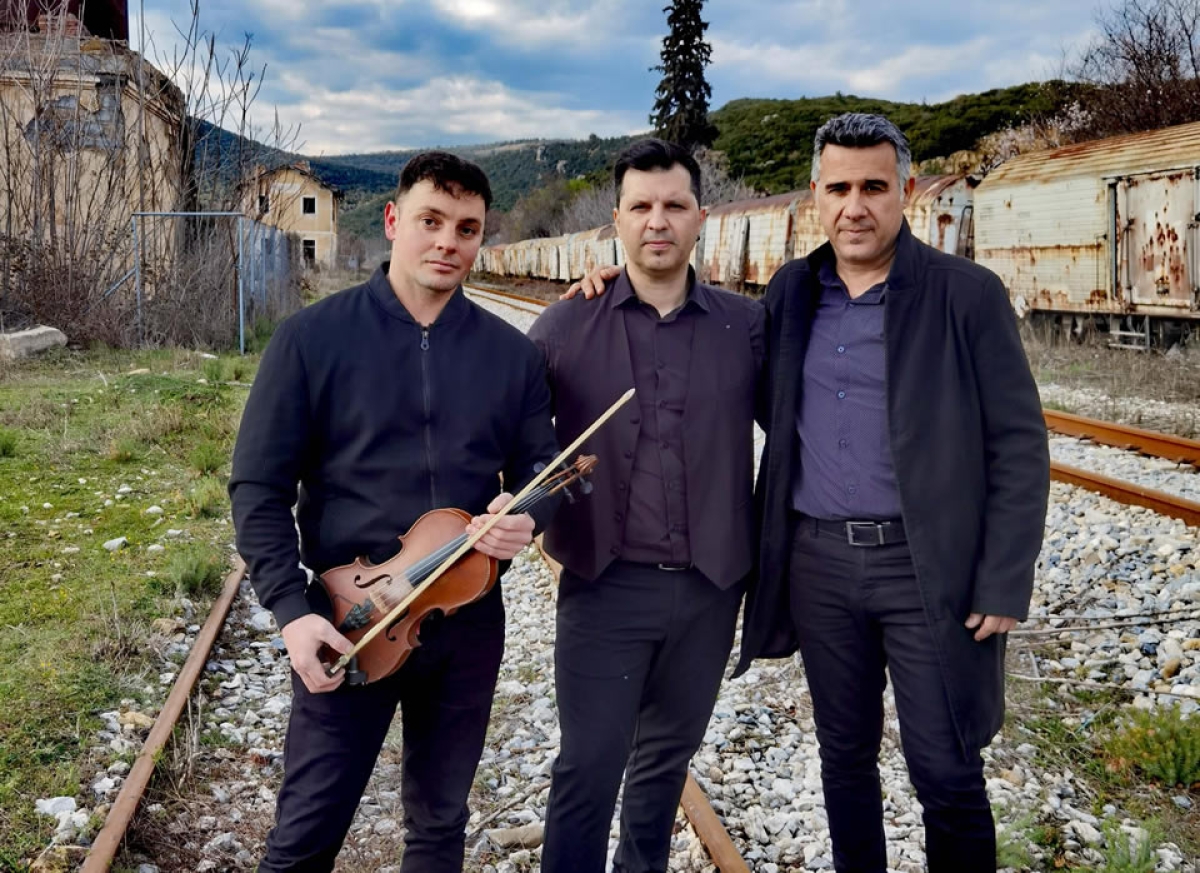 Ένα Βαγόνι Όνειρα... | Μιχάλης Ηλιάσκος