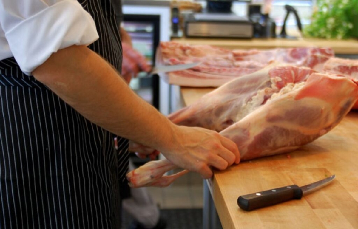 Ζητείται κρεοπώλης από κρεοπωλείο στο Αγρίνιο