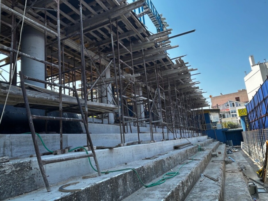 Το νέο διάζωμα στο γήπεδο του Παναιτωλικού αποκτά μορφή στο σύνολό του (φωτο)