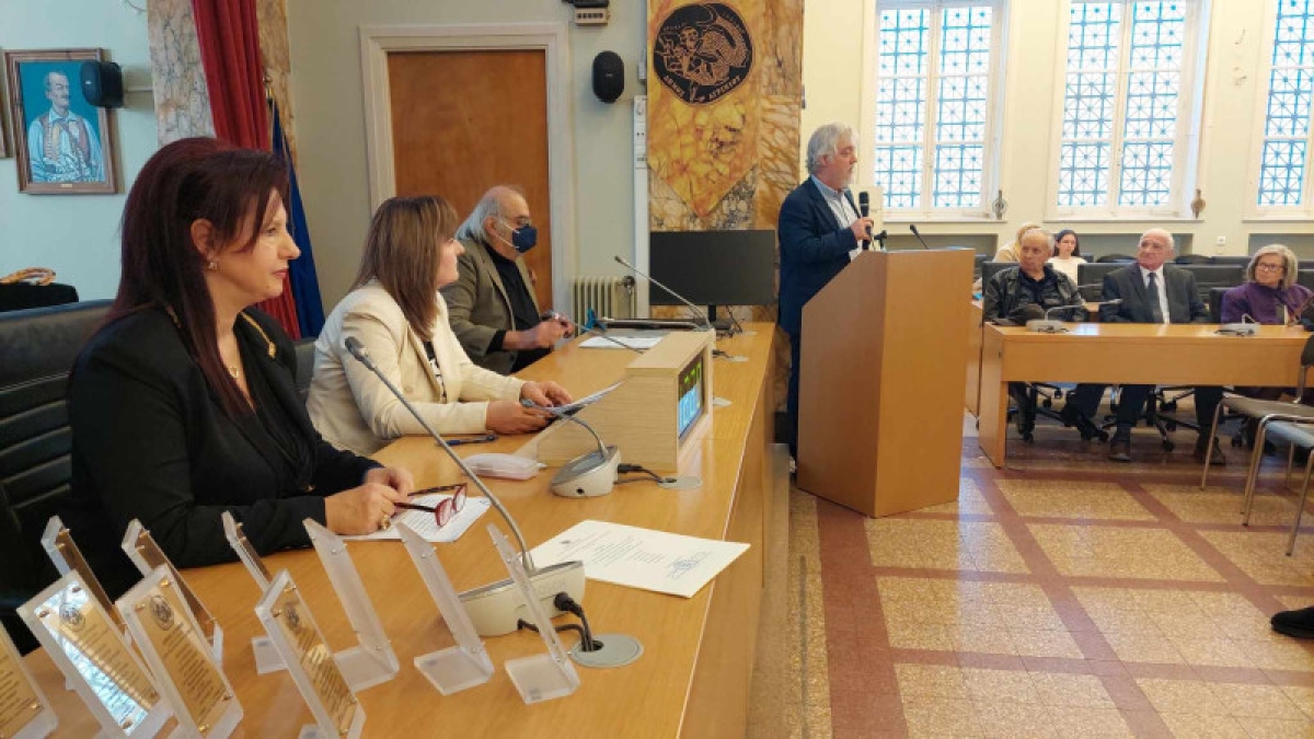 Αγρίνιο – Θεατρικοί Μονόλογοι: Σε γιορτινό κλίμα η απονομή βραβείων και επαίνων (εικόνες &amp; βίντεο)