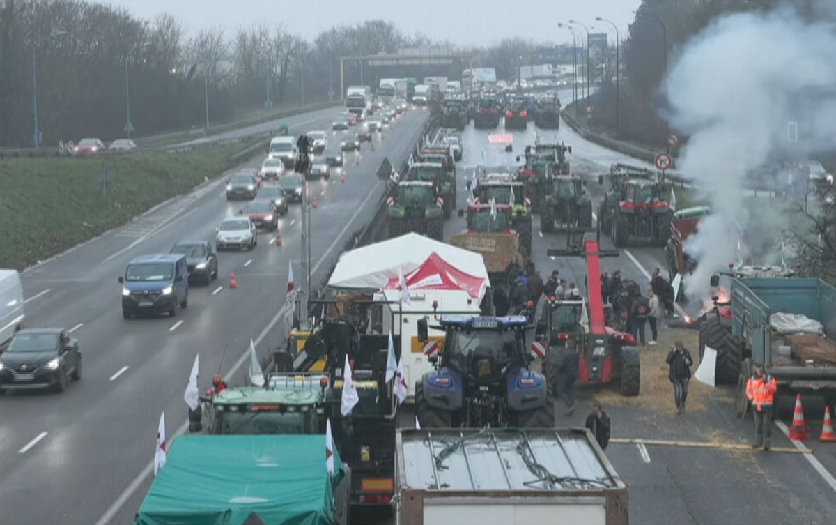 Νεα μέτρα για αγρότες από Ατάλ – To σχέδιο Ecophyto θα διακοπεί μέχρι να απλουστευτεί και να βρεθεί ένας άλλος δείκτης