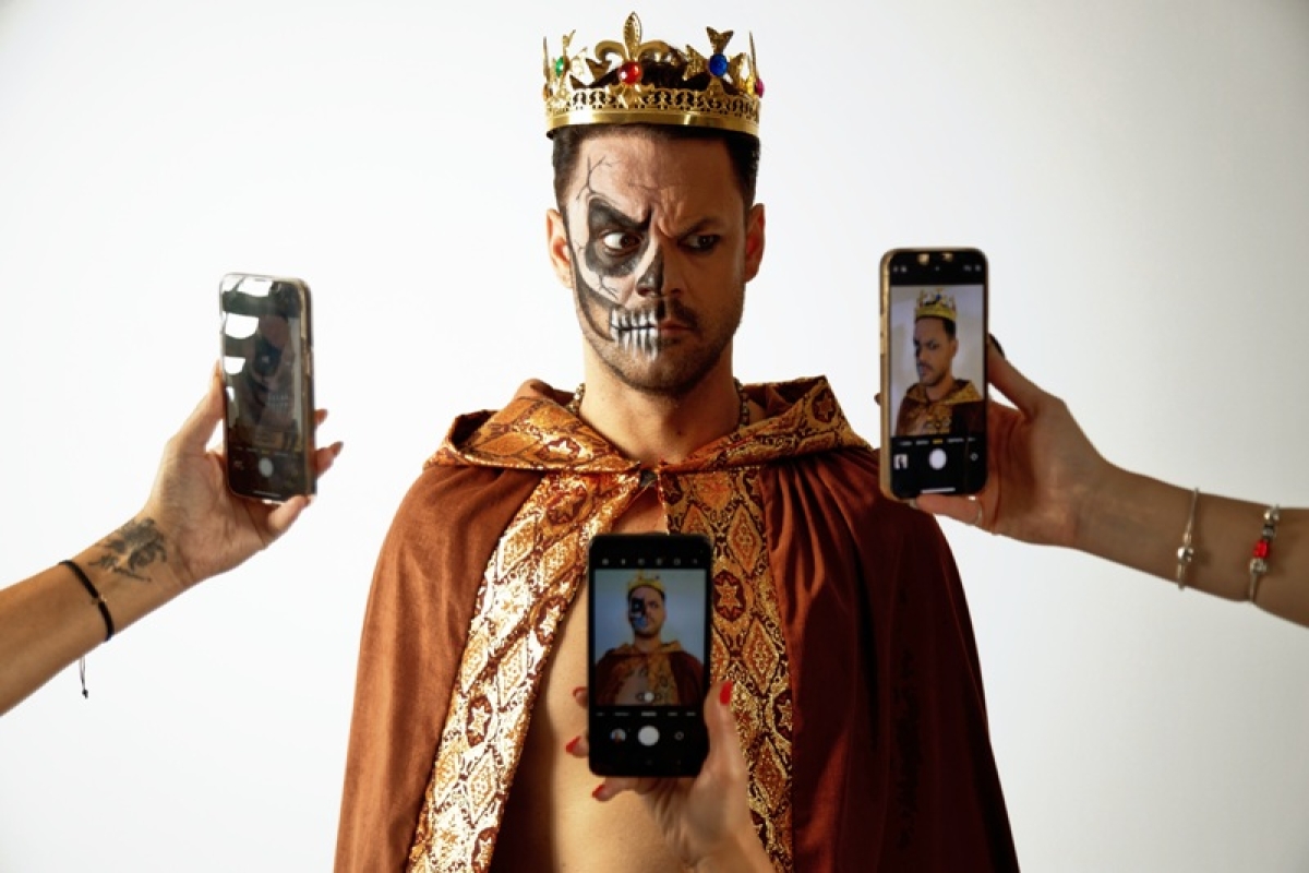 Γιώργος Ντούρος: Επιστρέφει δισκογραφικά με το ανατρεπτικό «Βασίλειο Της Πίπας»