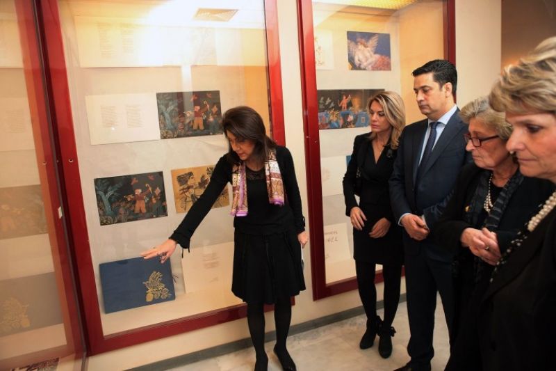 Eγκαίνια στο Αγρίνιο για την έκθεση με 91 βιβλία με έργα τέχνης του Αλέκου Φασιανού (φωτό)