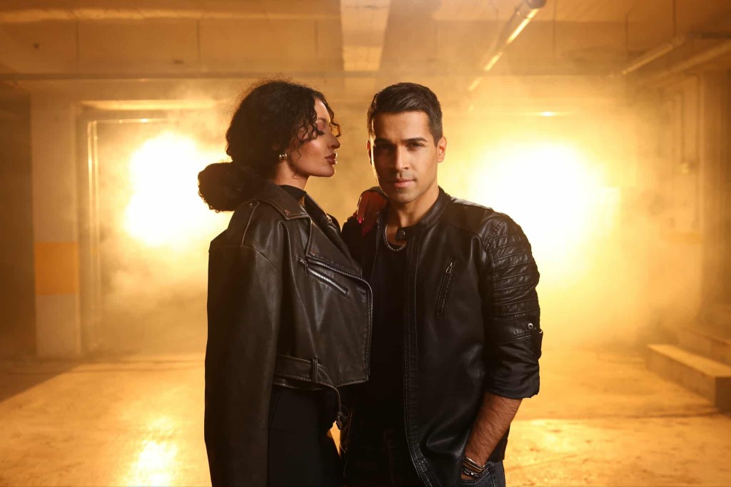 «Από δω κι οι άλλες πάνε»: Κυκλοφόρησε το νέο τραγούδι-πρόταση του Βασίλη Δήμα