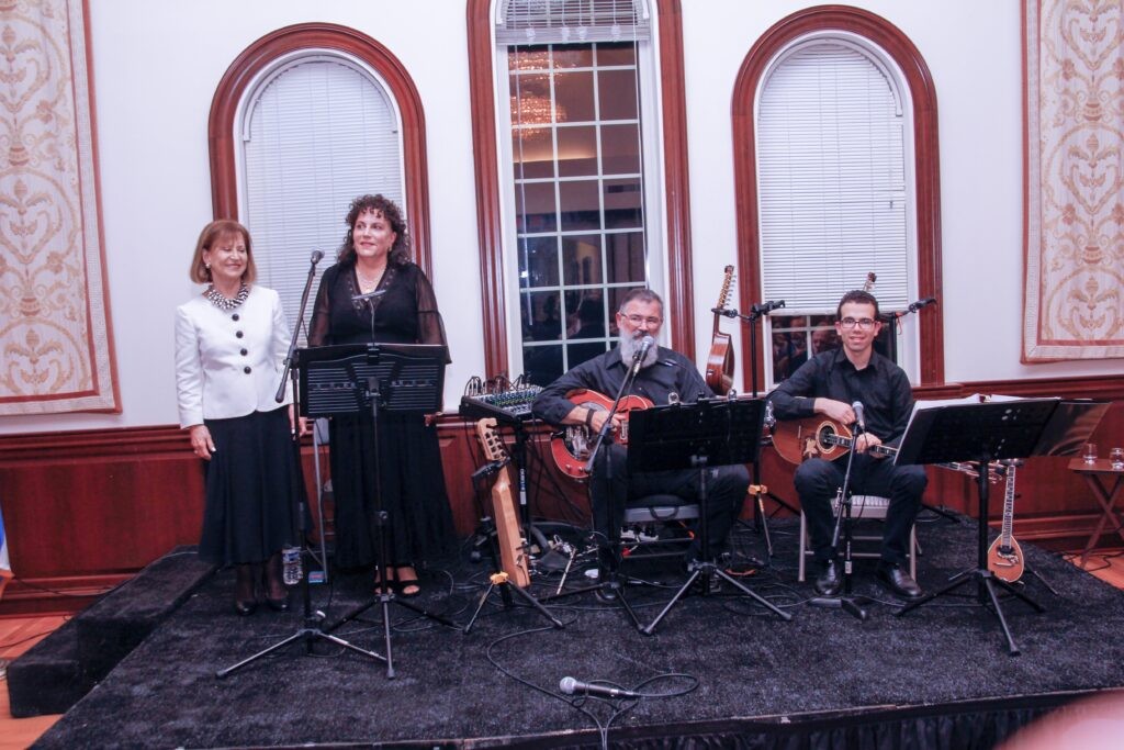 Εκδήλωση στην Ουάσινγκτον για τα 50 χρόνια από την τουρκική εισβολή στην Κύπρο με τραγούδια του Αγρινιώτη μουσικοσυνθέτη Δημήτρη Παπαποστόλου