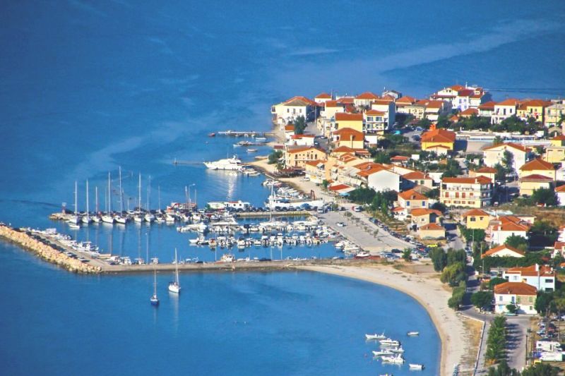 Τι γίνεται με την υπόθεση νομιμοποίησης του βουλιαγμένου λιμανιού του Μύτικα;