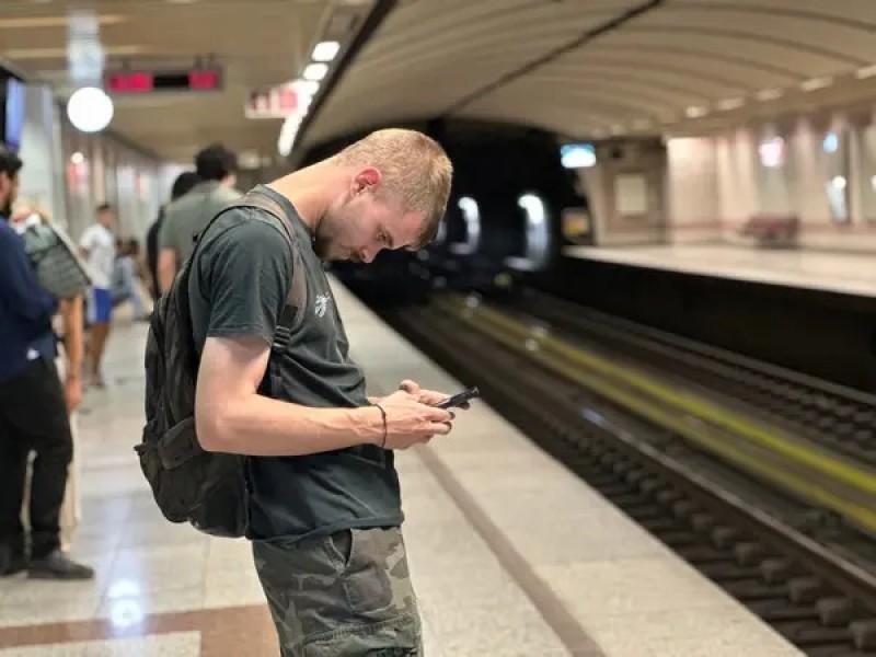 Το scrolling στα social media μειώνει σοβαρά την ικανότητα προσοχής