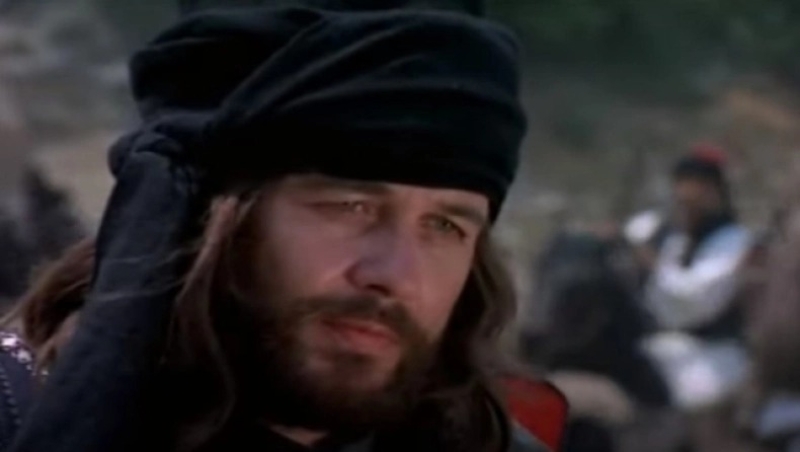 Yπερσύγχρονα μηχανήματα, εξωτερικά γυρίσματα, 3.000 κομπάρσοι: Το εξωφρενικό κόστος της ταινίας «Ο Παπαφλέσσας»