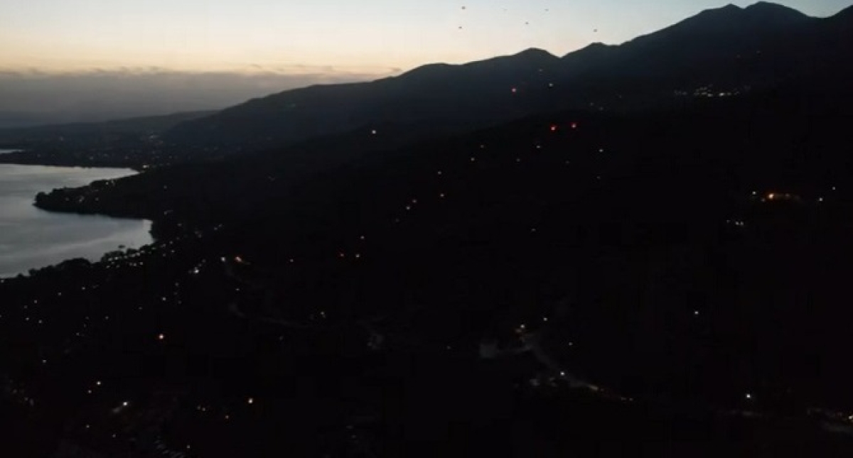 Bίντεο: μαγικό σκηνικό πάνω από την Τριχωνίδα!