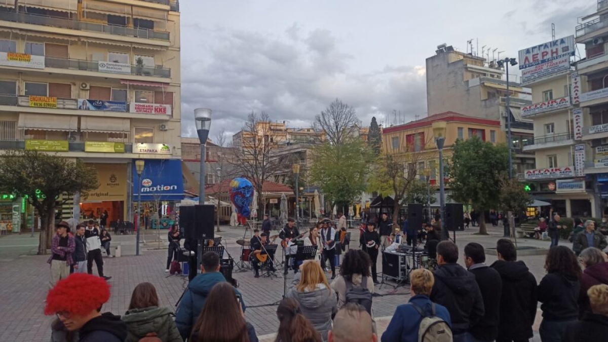 «Alternative Rock» από το Μουσικό Σχολείο Αγρινίου στην πλατεία