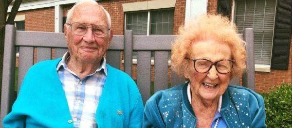 Ο έρωτας χρόνια δεν κοιτά: Αυτός 100 εκείνη 103 και μόλις παντρεύτηκαν!