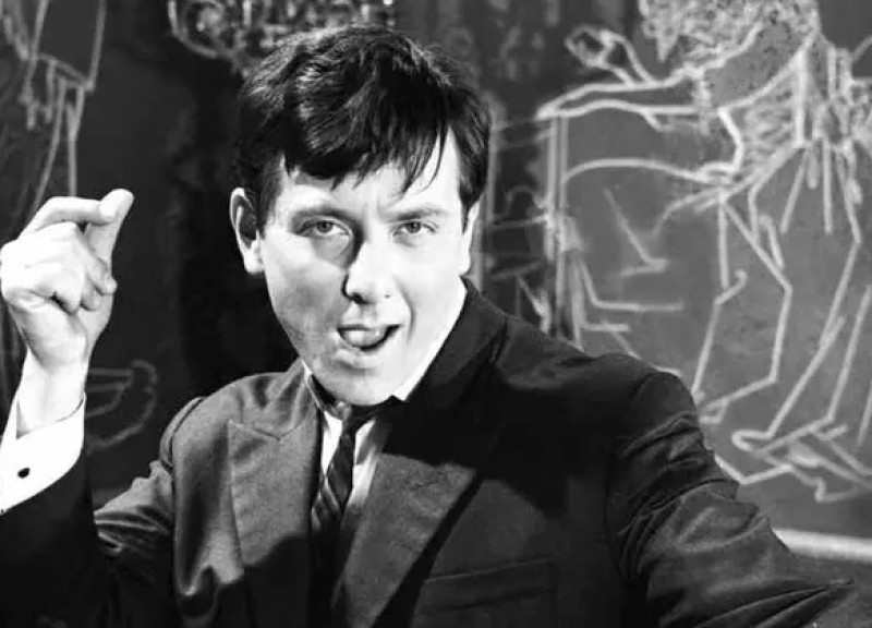 Πώς ο αξέχαστος Κώστας Βουτσάς γλίτωσε από το εκτελεστικό απόσπασμα στην Κατοχή