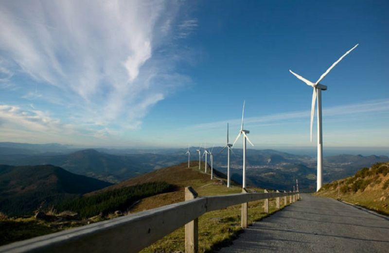 Όχι άλλο κάρβουνο. Οι ανεμογεννήτριες, οι ευαισθησίες, οι ανοησίες, οι σκοπιμότητες…και οι μεγάλες αλήθειες.