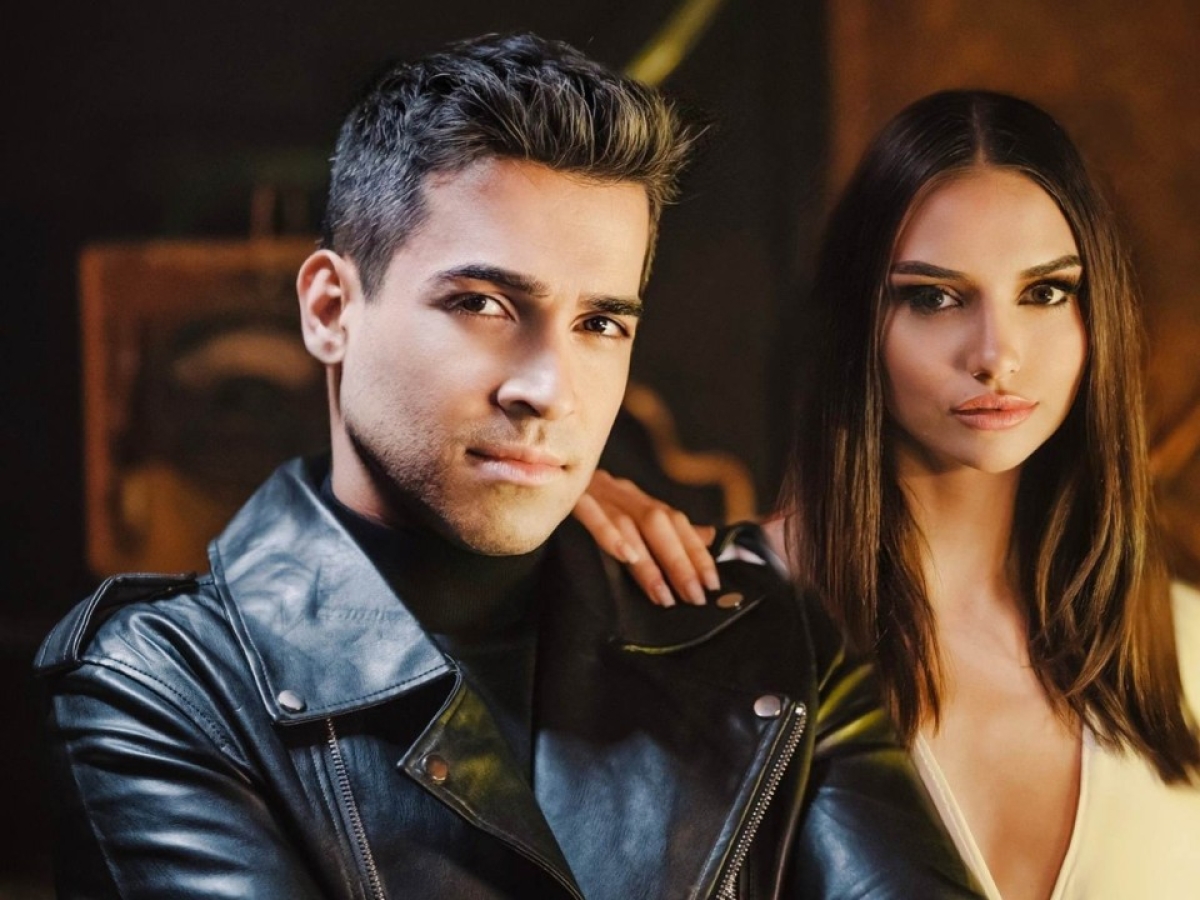 O Βασίλης Δήμας μάς συστήνει «Το ομορφότερο κορίτσι»!