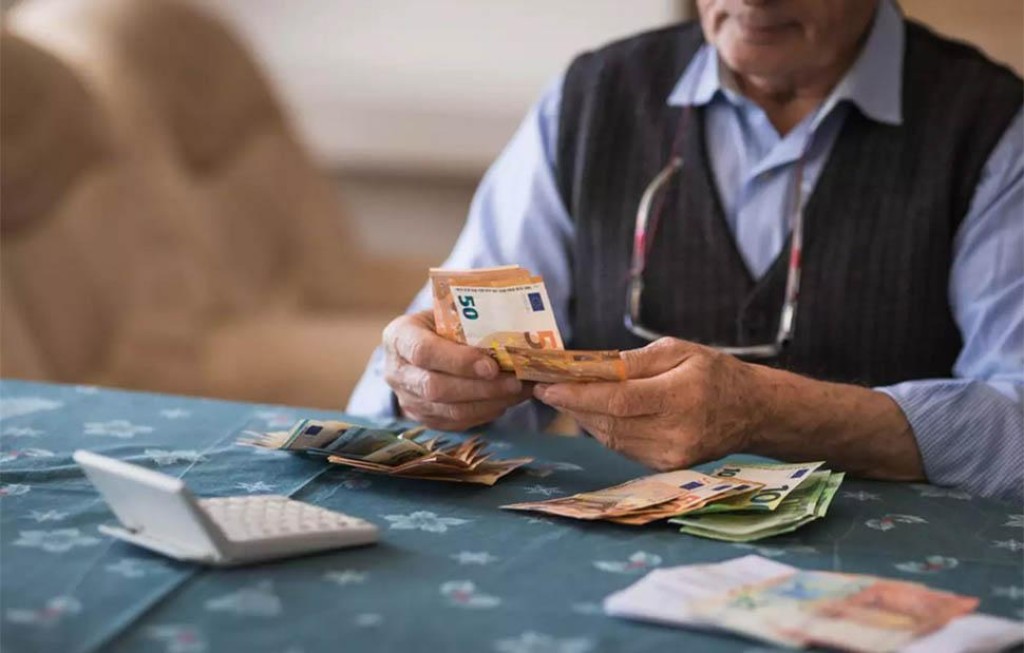 Ασφαλιστικό «δώρο» 9 ετών: Αναγνωρίζεται ο χαμένος χρόνος ΟΓΑ για σύνταξη και αυξήσεις