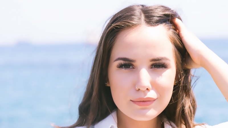 Η παιδαγωγός Μαρία Τσάνη τραγουδάει «Τρίτη και φαρμακερή»