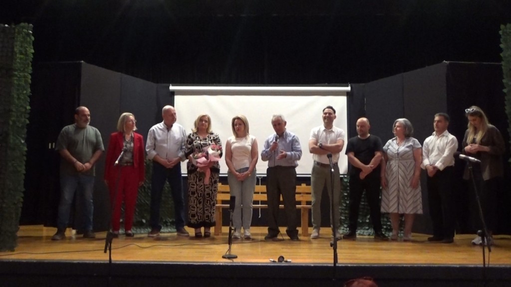 Με απόλυτη επιτυχία η θεατρική παράσταση ‘’Πλακώσανε …τα UFO’’ απο το Ανοιχτό Θέατρο Αγρινίου