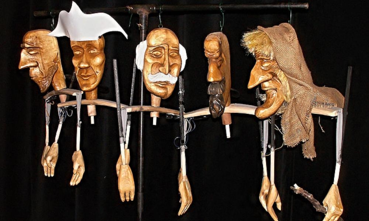 Νίκος Ταμουρίδης: &quot;Εποχή μαζικής αποβλάκωσης!&quot;