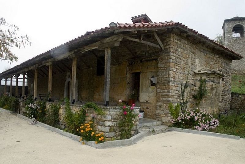 Χωριό με αιολικά και κτηνοτροφικά πάρκα και 0% ανεργία, κάπου αλλού