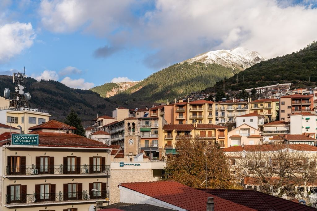 Καρπενήσι: Έκρηξη στις θέσεις εργασίας μετά από 50 χρόνια!