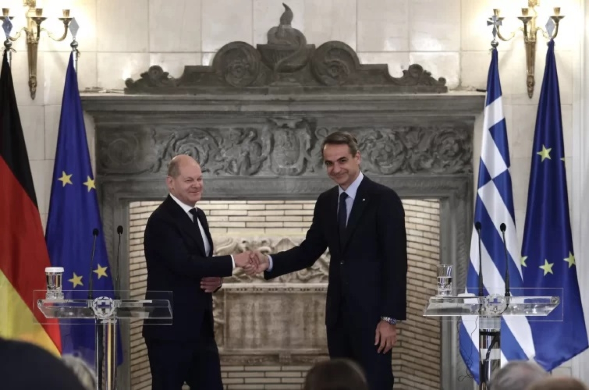 Οι γερμανικές οφειλές και οι ντουφεκιές στον αέρα