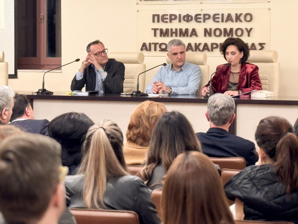 «Δέμφις»: Καλοτάξιδο το βιβλίο του Κώστα Παπαθανασίου- Παρουσίαση στο Αγρίνιο με μεγάλη συμμετοχή (φωτο, βίντεο)